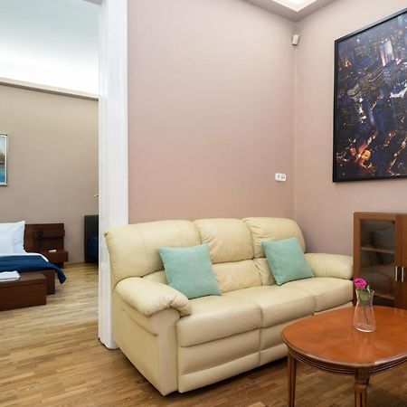 Kiraly Central Apartment With Free Parking And Ac Budapest Exterior photo