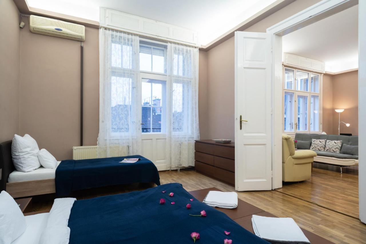 Kiraly Central Apartment With Free Parking And Ac Budapest Exterior photo